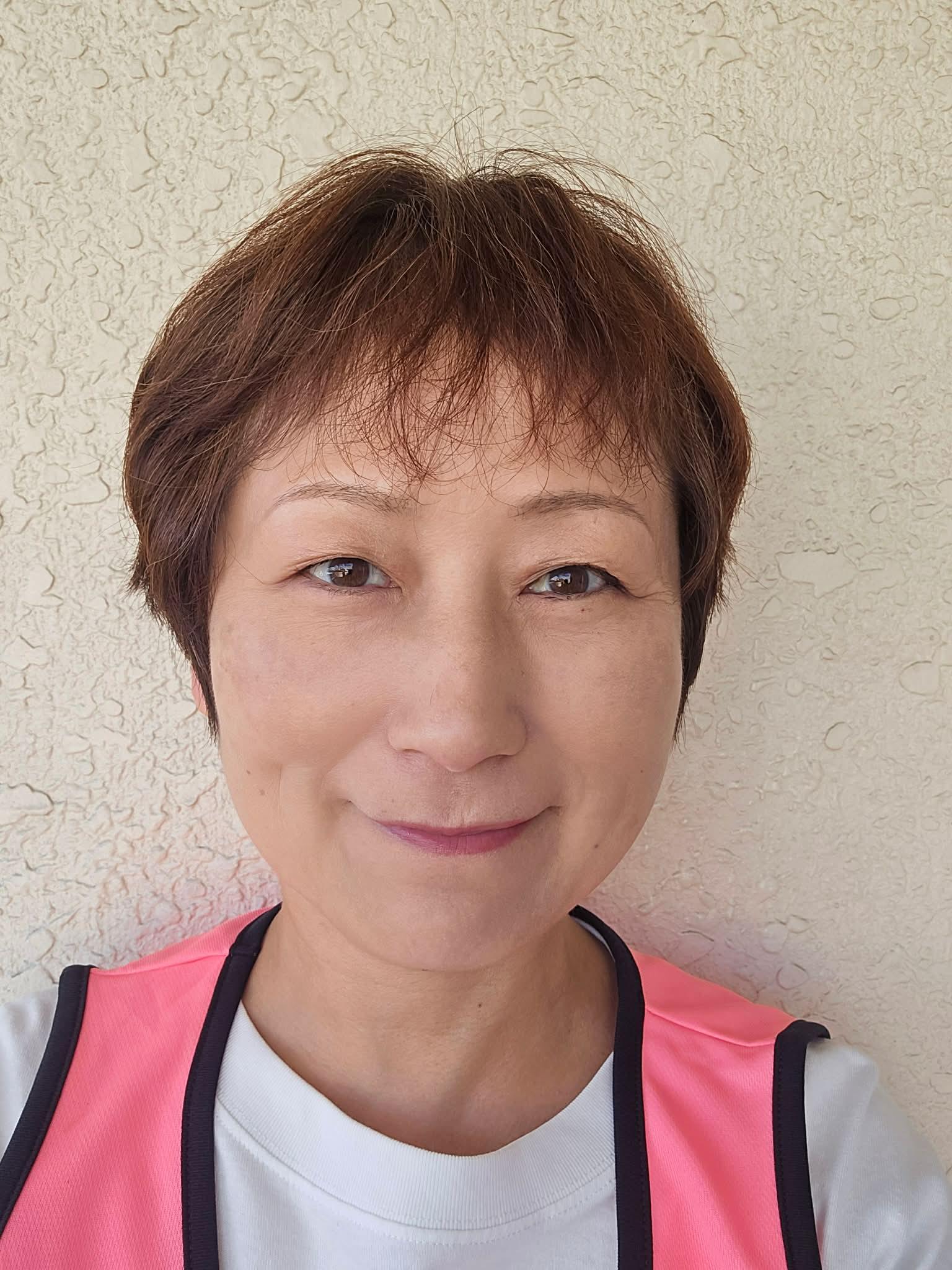 横山由貴子氏